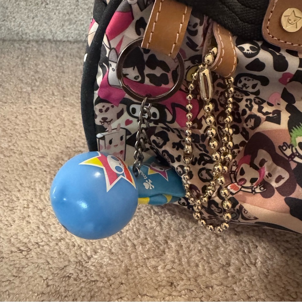 Rare LeSportsac x Tokidoki Leo Serena Nylon Boston Duffle Bug - Picture 2 of 9